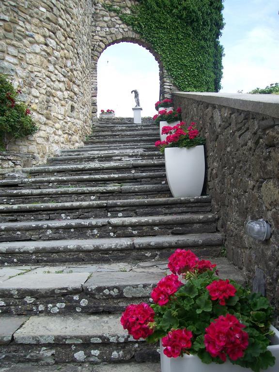 Castello Di Compiano Hotel Relais Museum Esterno foto