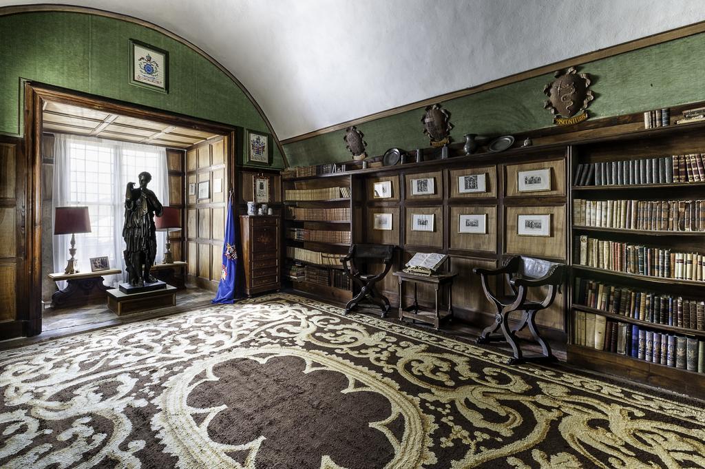 Castello Di Compiano Hotel Relais Museum Esterno foto