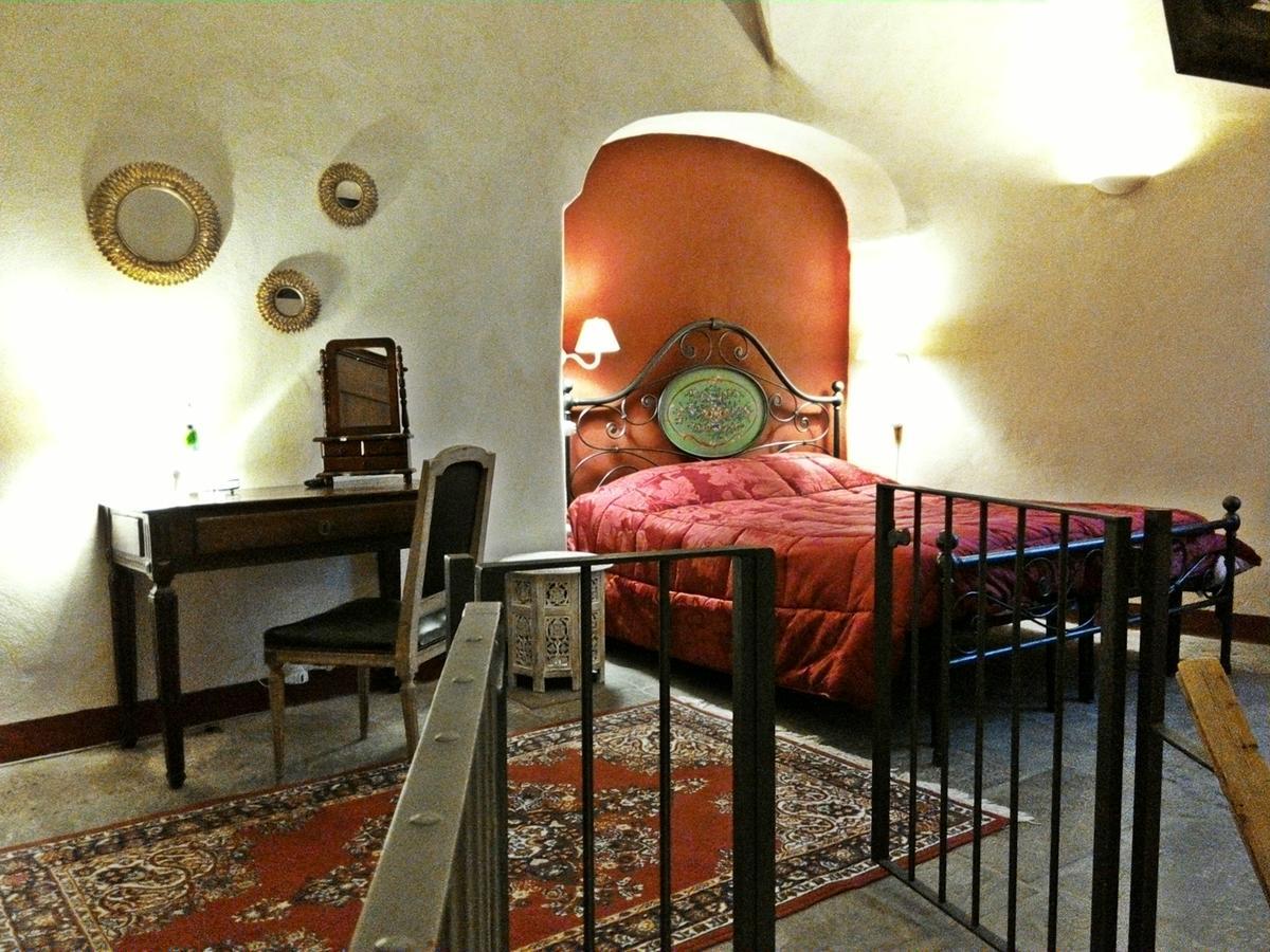 Castello Di Compiano Hotel Relais Museum Camera foto